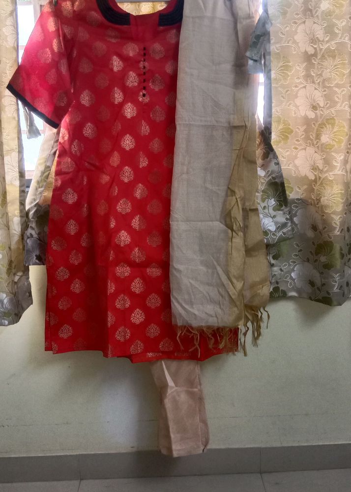 Traditional Salwar KurtaXL