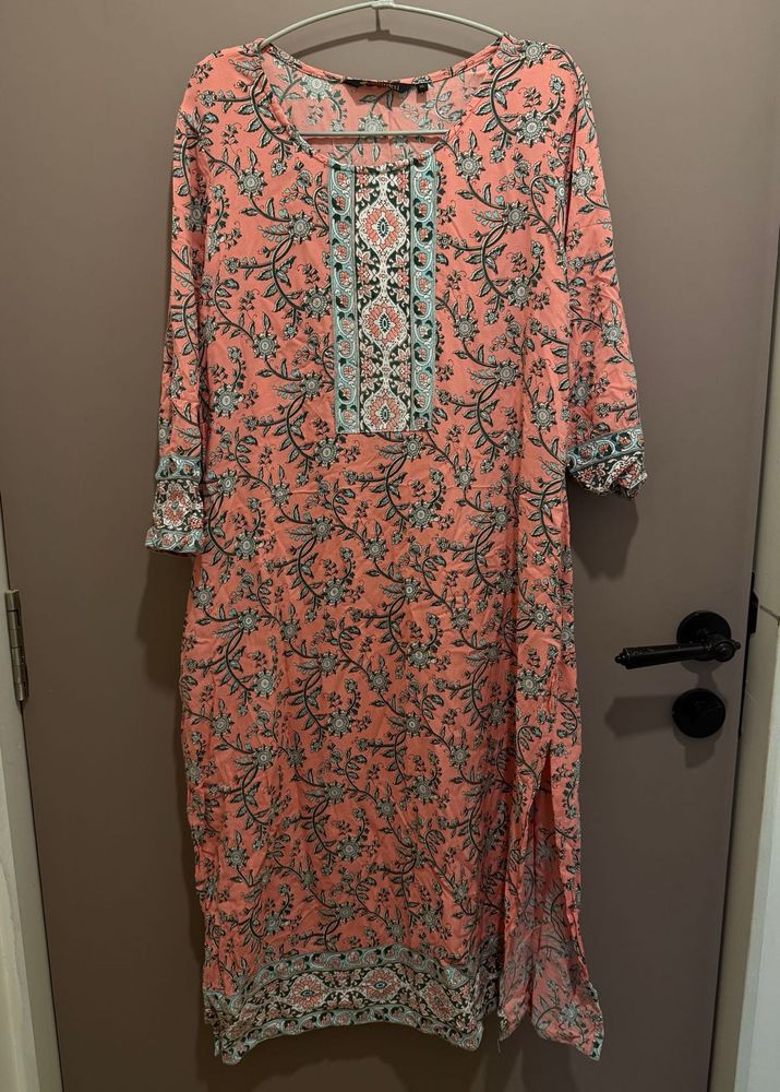 Akruti Peach Floral Print Kurti