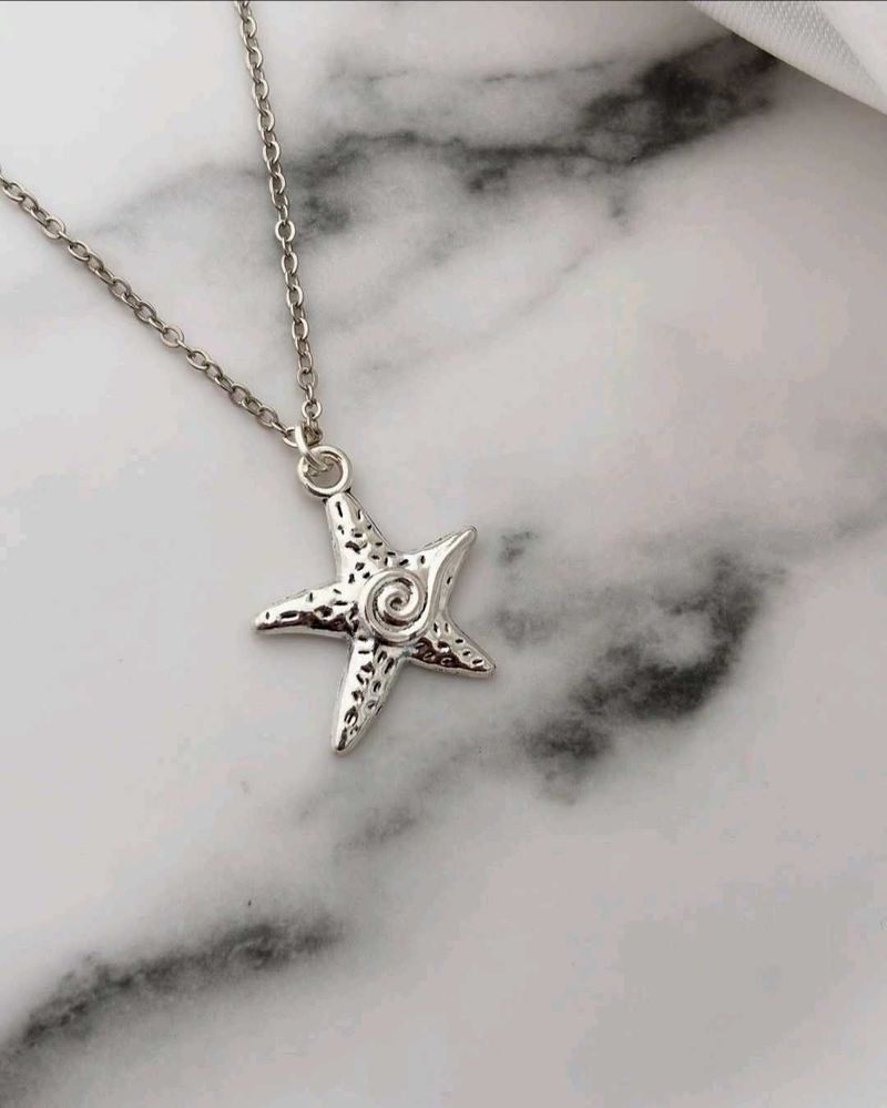 Starfish Pendant Necklace