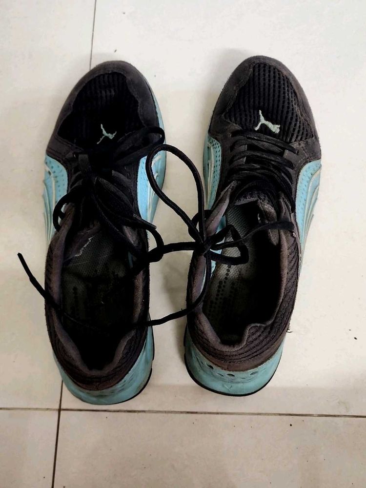 Puma Black and Blue Sports Shoes UK 6