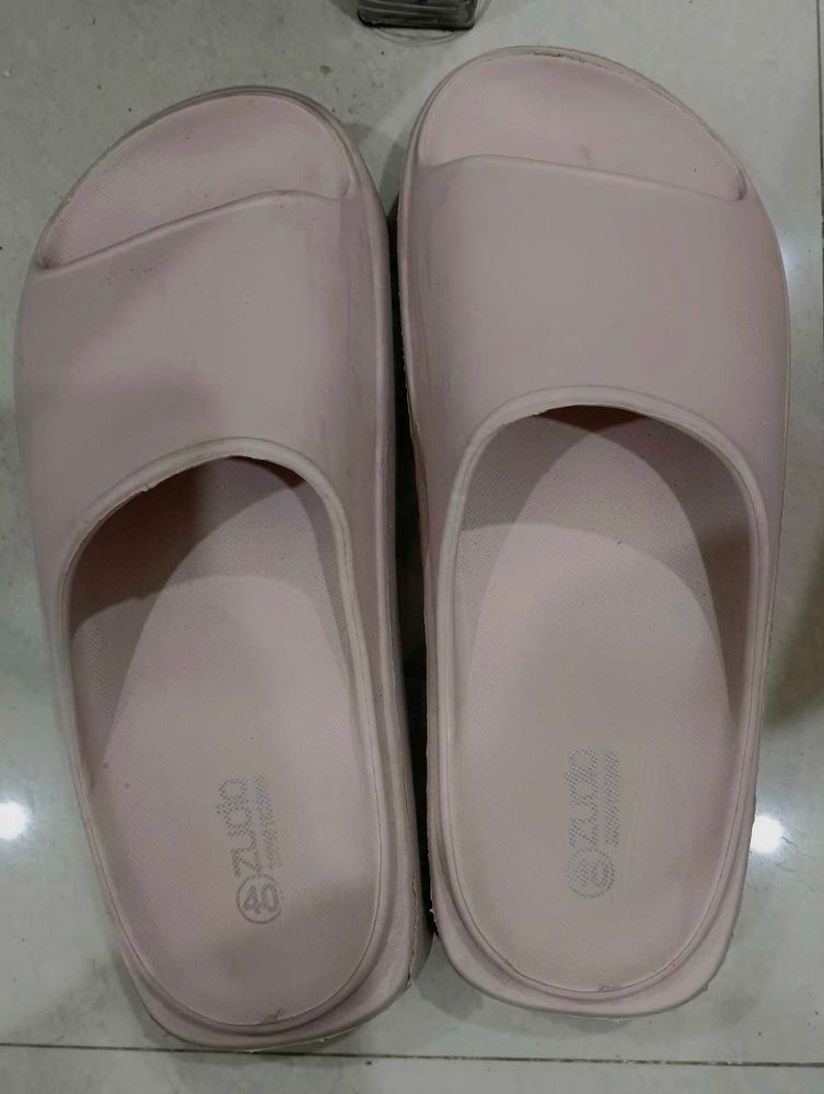 Zudio Slides - Women&#39;s Size 40