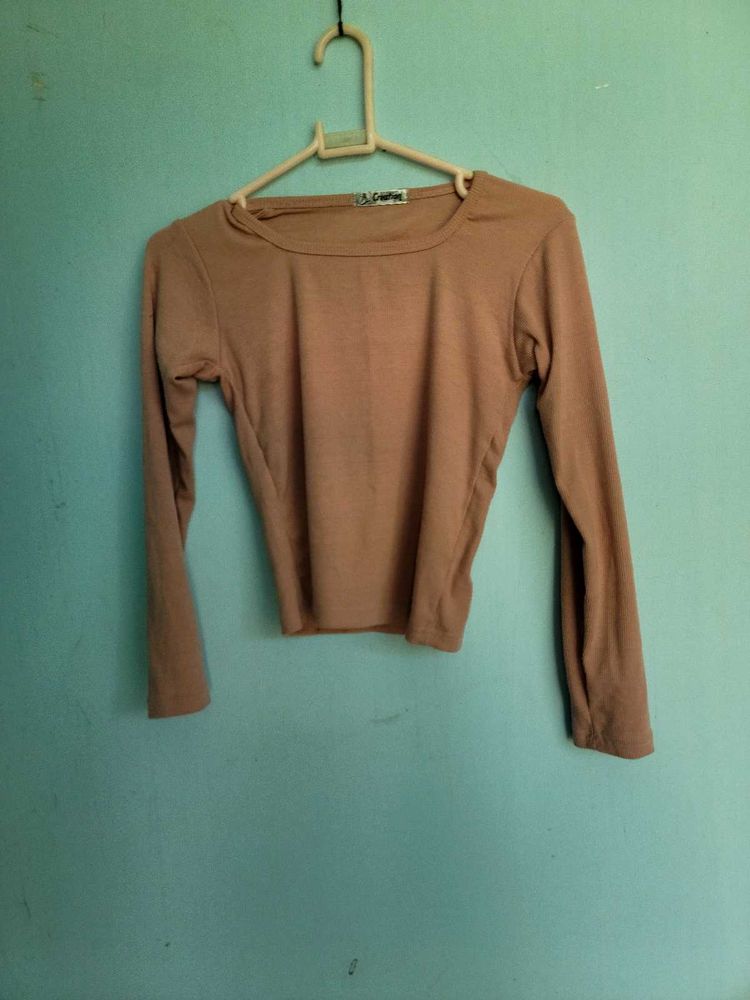 Chic Women&#39;s Full Sleeve Crop Top