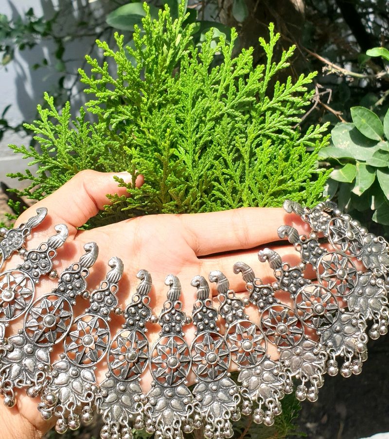 Heavy Work Necklace.