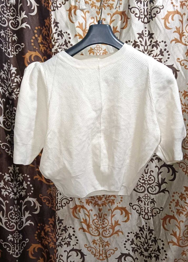 Elegant Off-White Textured Knit Crop Sweater