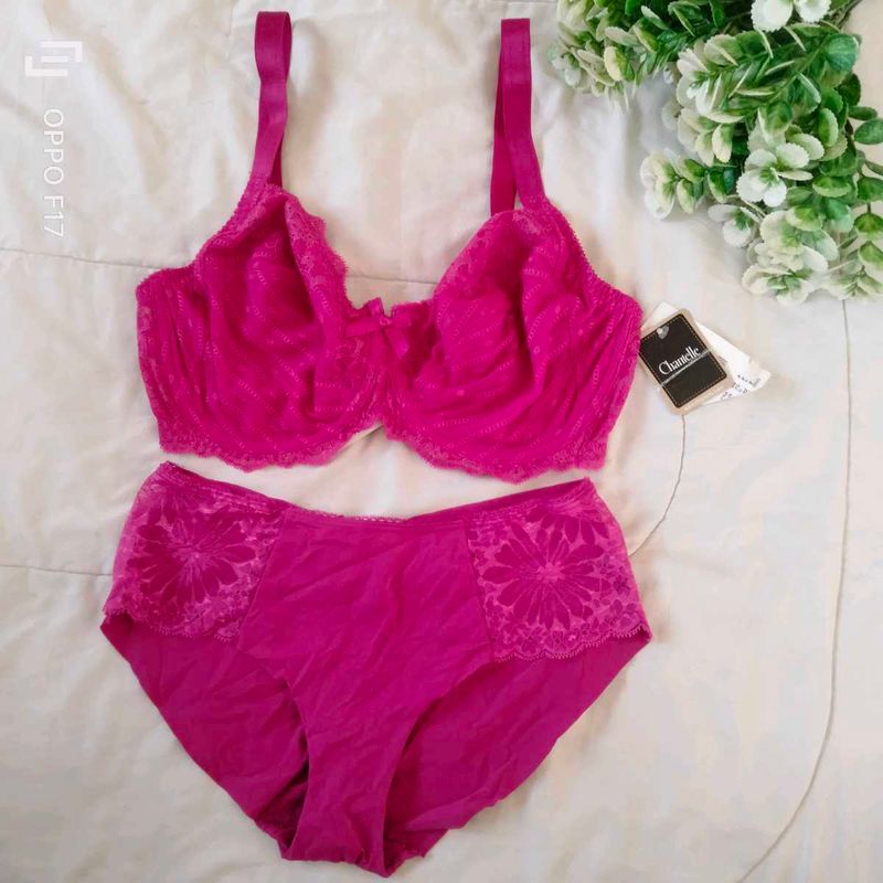 Chantelle Lingerie Set