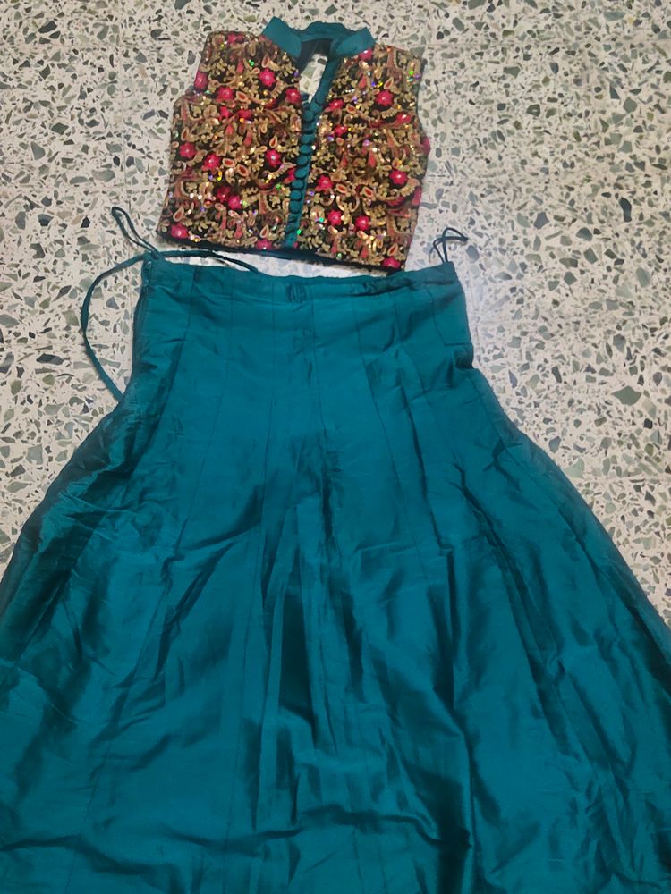 crop top skirt