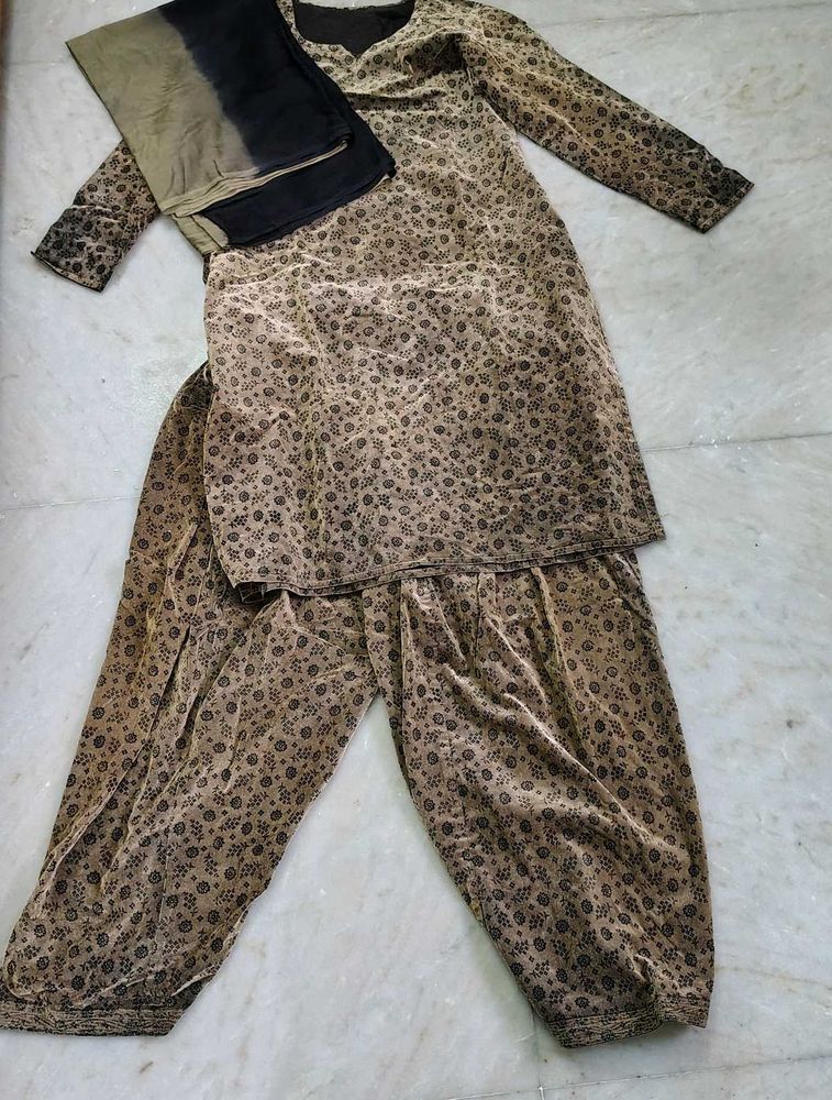 Velvet Salwar Suit Dupatta Set