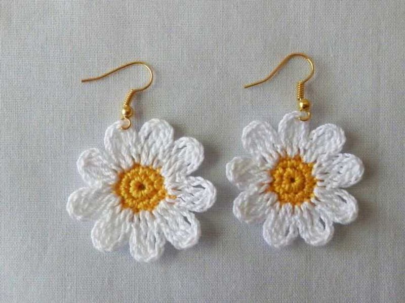 Daisy Crochet Earrings