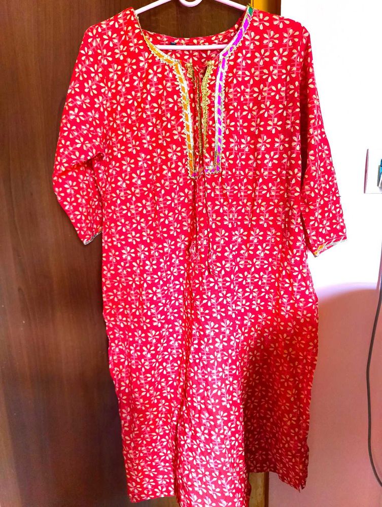 Beautiful elegant Red Straight Cotton Kurti