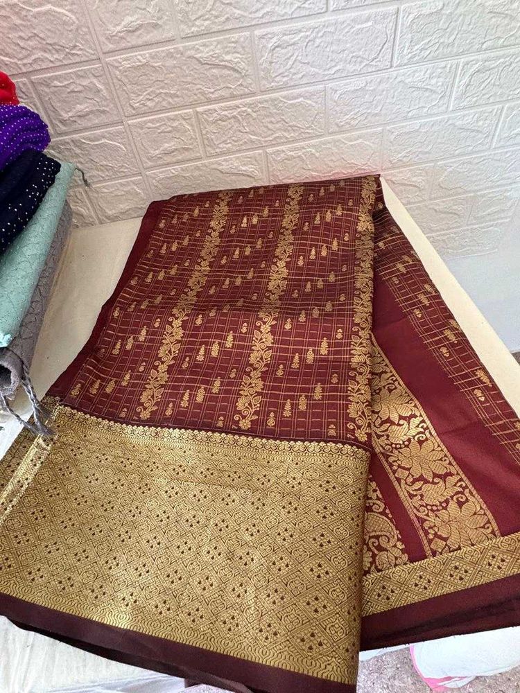 Elegant Maroon &amp; Gold Saree