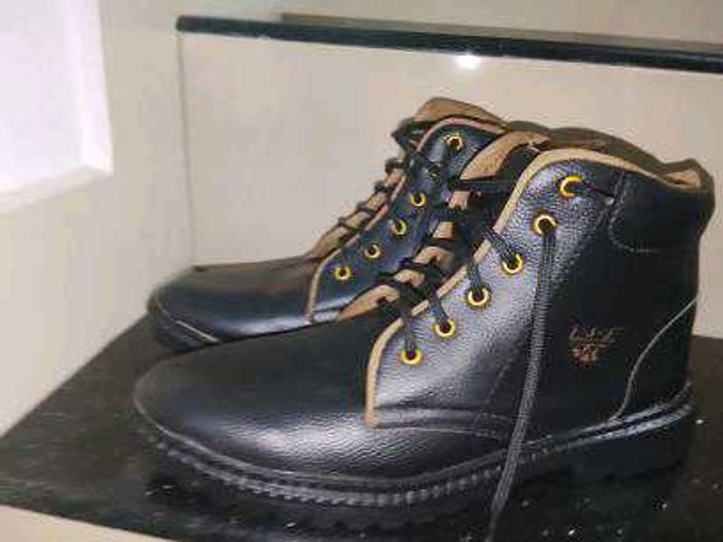 Black Ankle Leather Boots