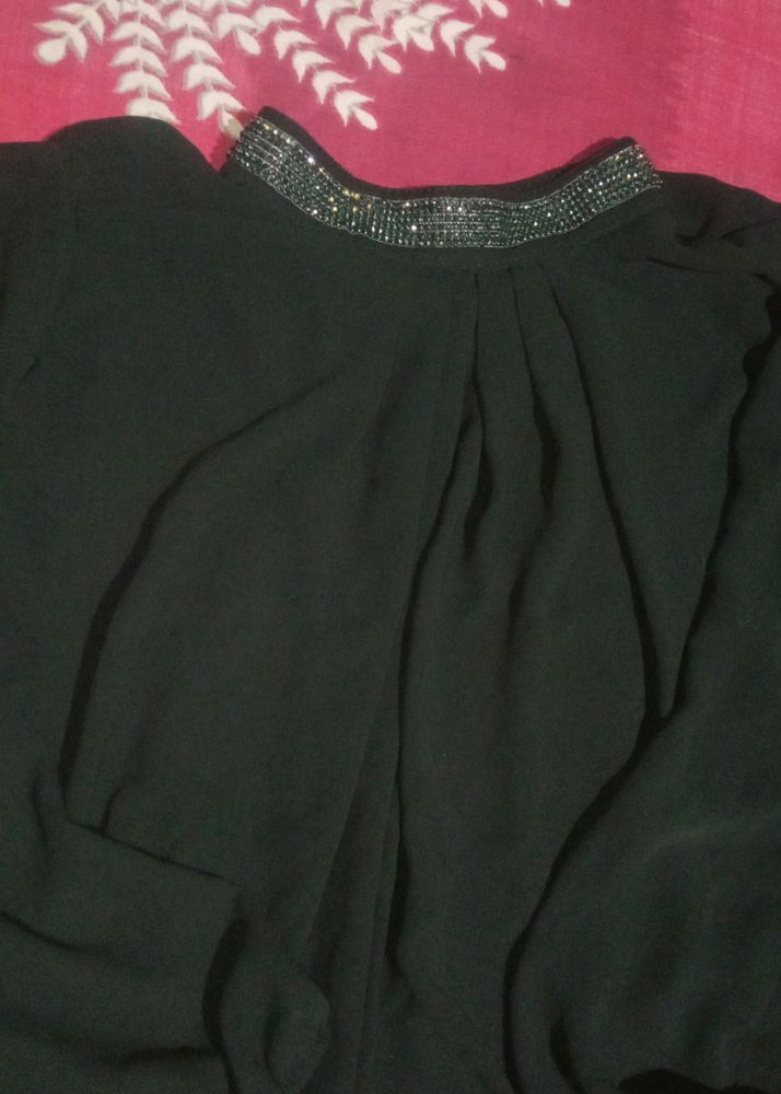 Black Formal Type Top