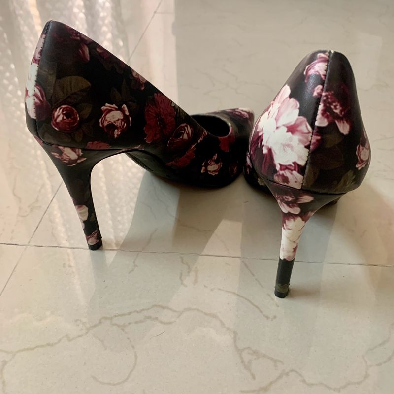 Floral Pumps