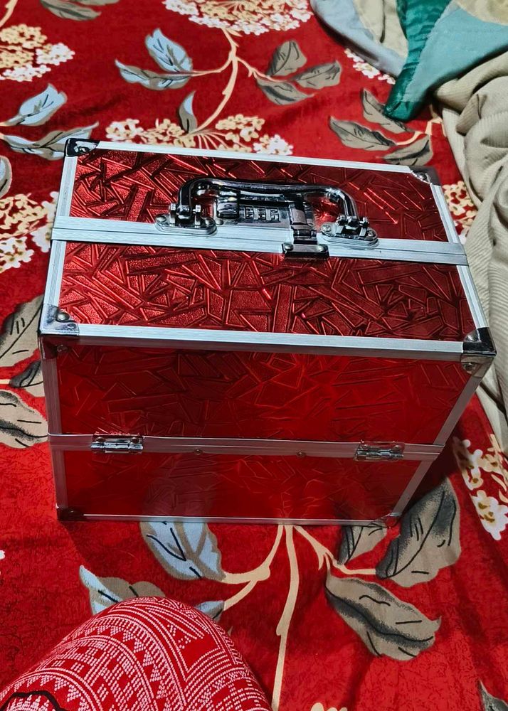 Red Makeup Kit