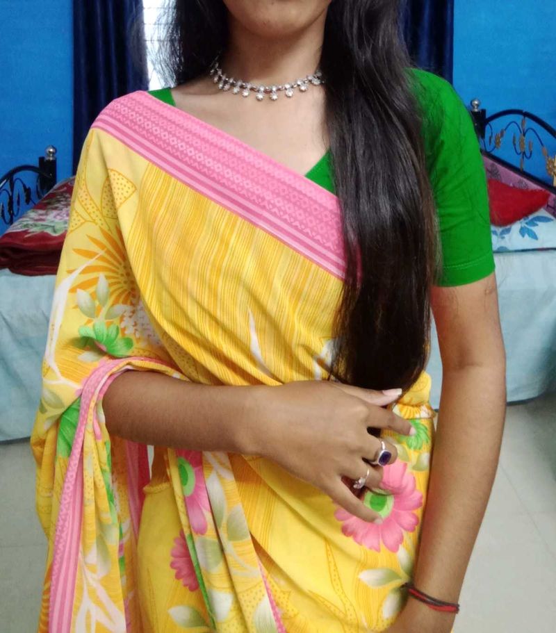 Free Earring With This Saree