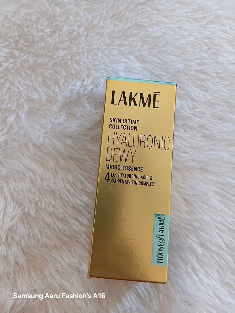 Lakme Hyaluronic Dewy Micro-Essence