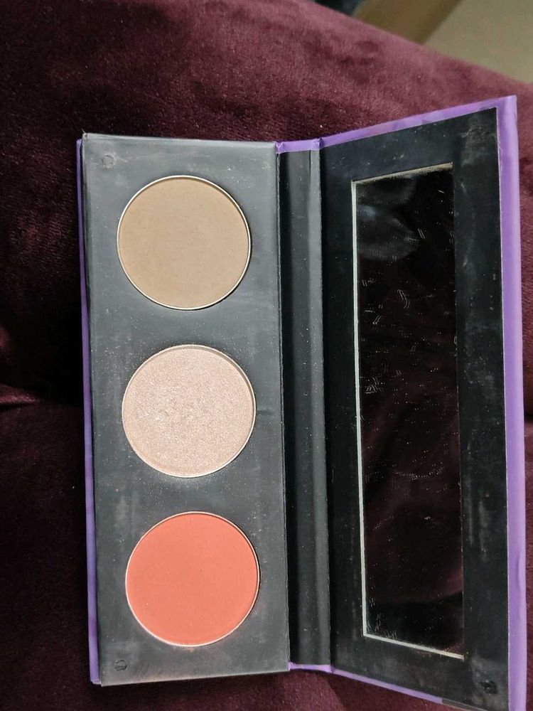 Makeup Palette - Bronze, Highlight, Blush
