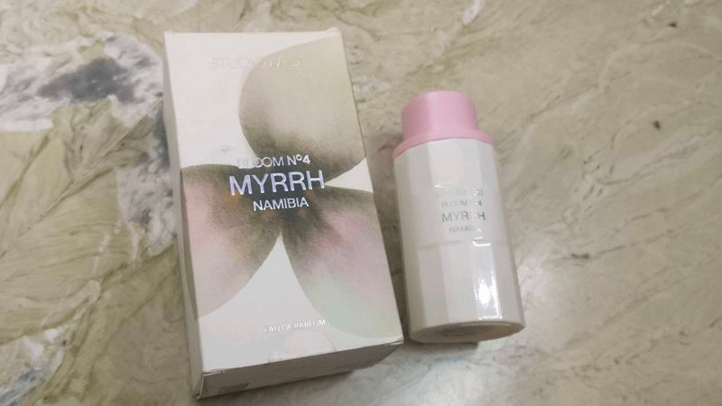 Studio No.4 Bloom Myrrh Namibia