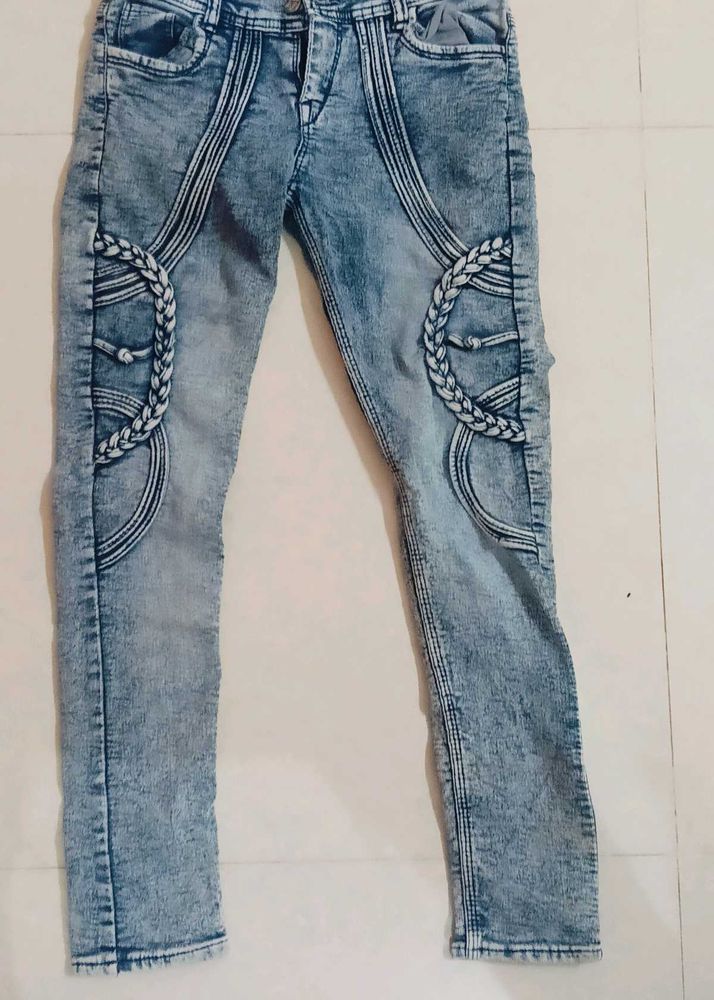 Jeans With 3 D Effect