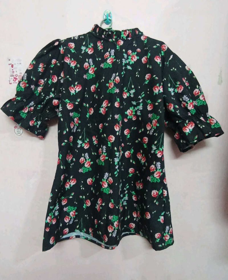 Black floral Top