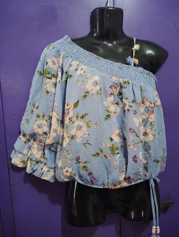 Floral One-Shoulder Top
