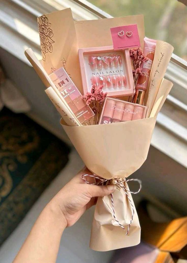 Makeup Bouquet