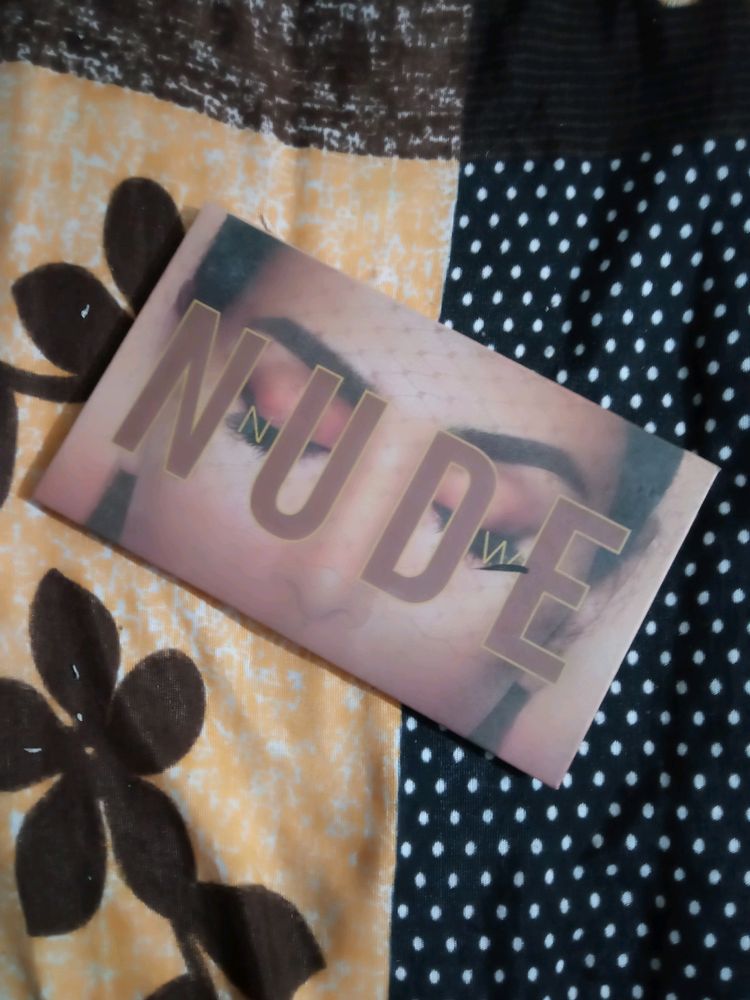 Nude Eyeshadow Pallete