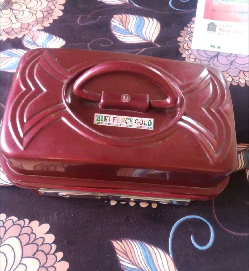 Makeup Box