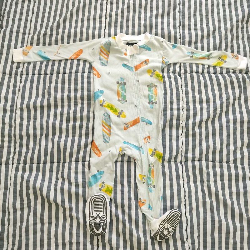 Burt&#39;s Bees Baby Zipper Romper ♥️