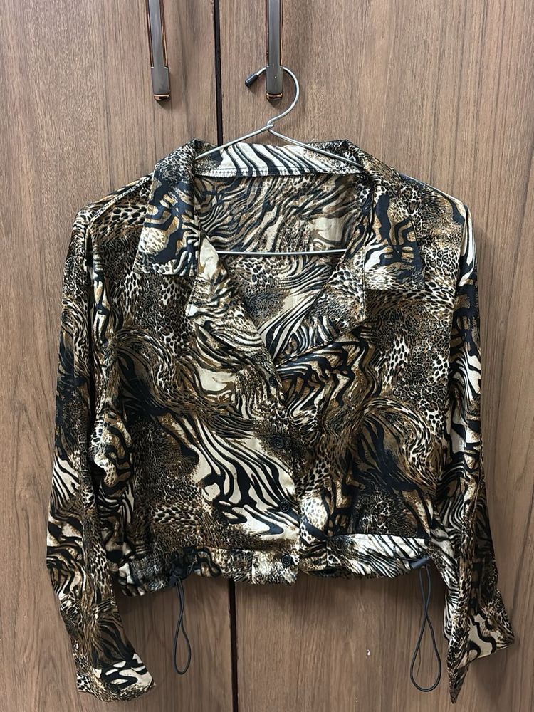 Animal Print Cropped Shirt