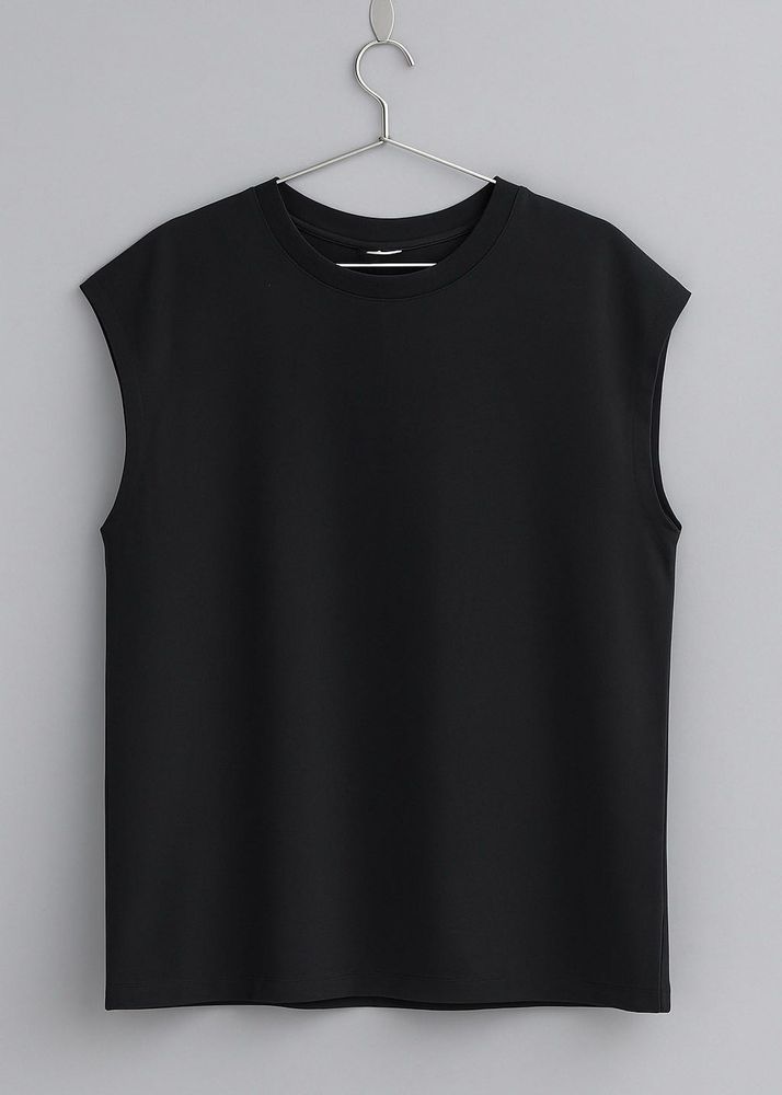 black tee with deep sleeves