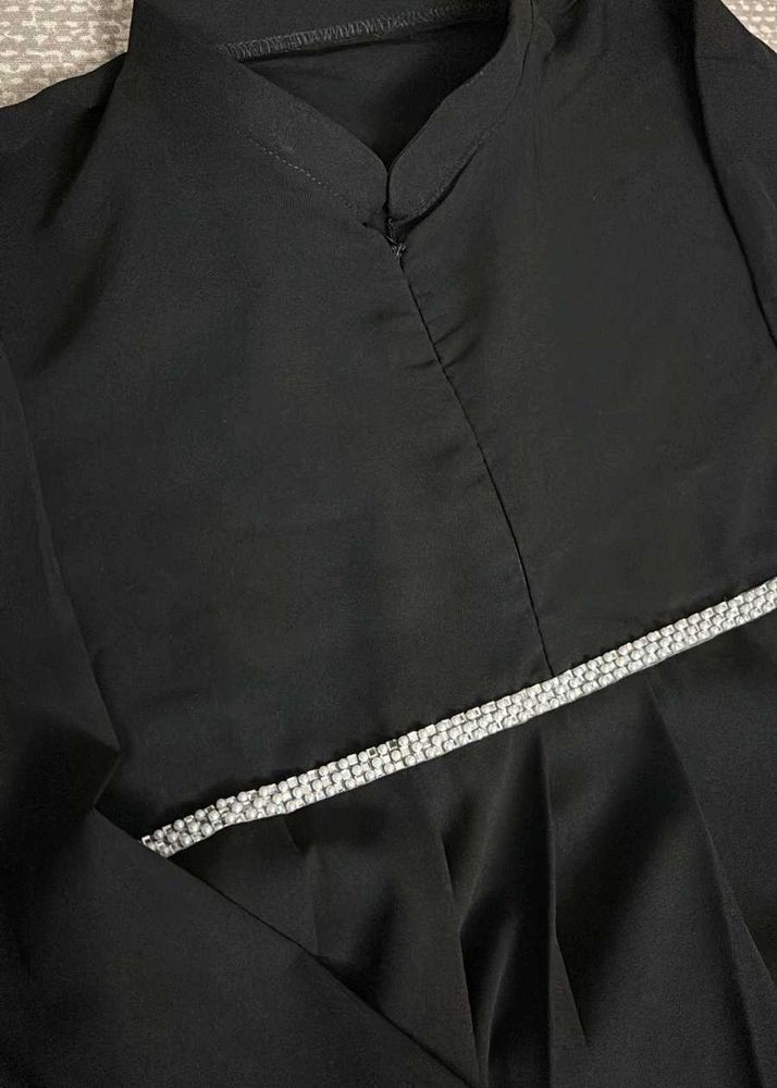 Style Zip Black Abhaya