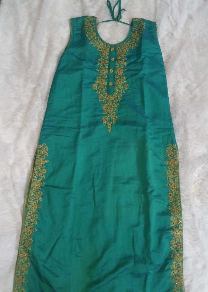 Green &amp; Gold Embroidered Kurti