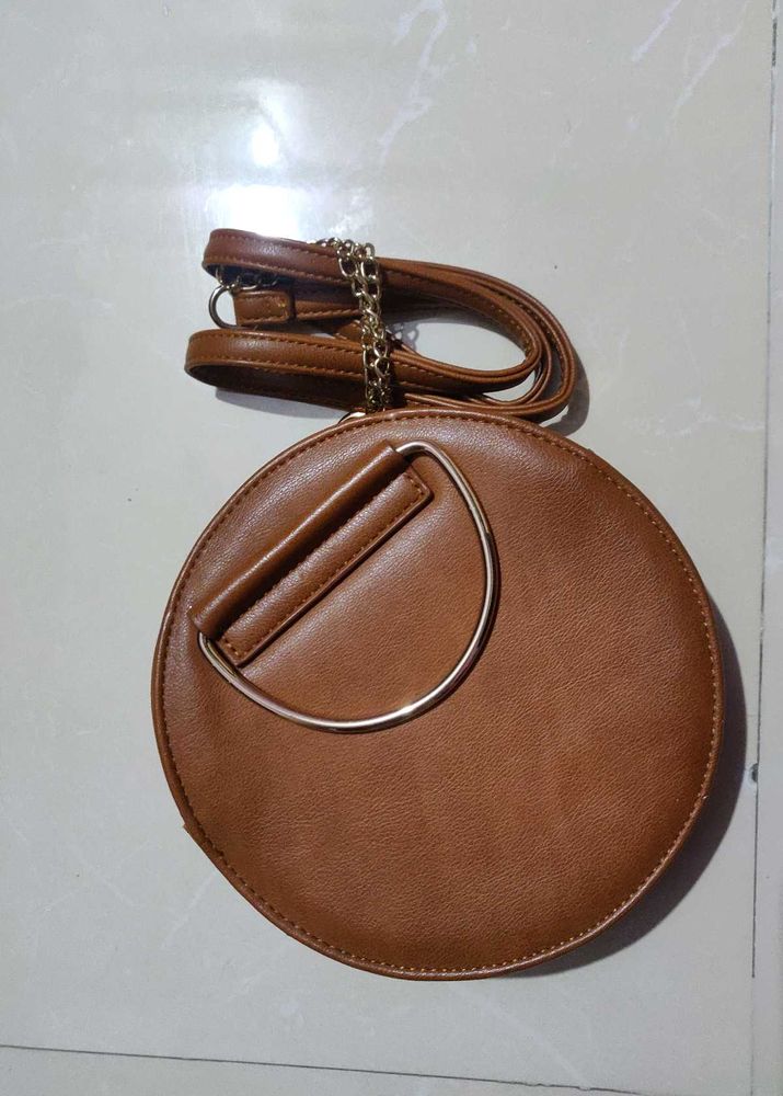 Brand New Slingbag Without Tag.