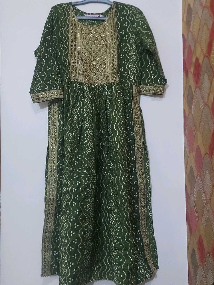 Green Coloured Embroidered Suit Set With Dupatta