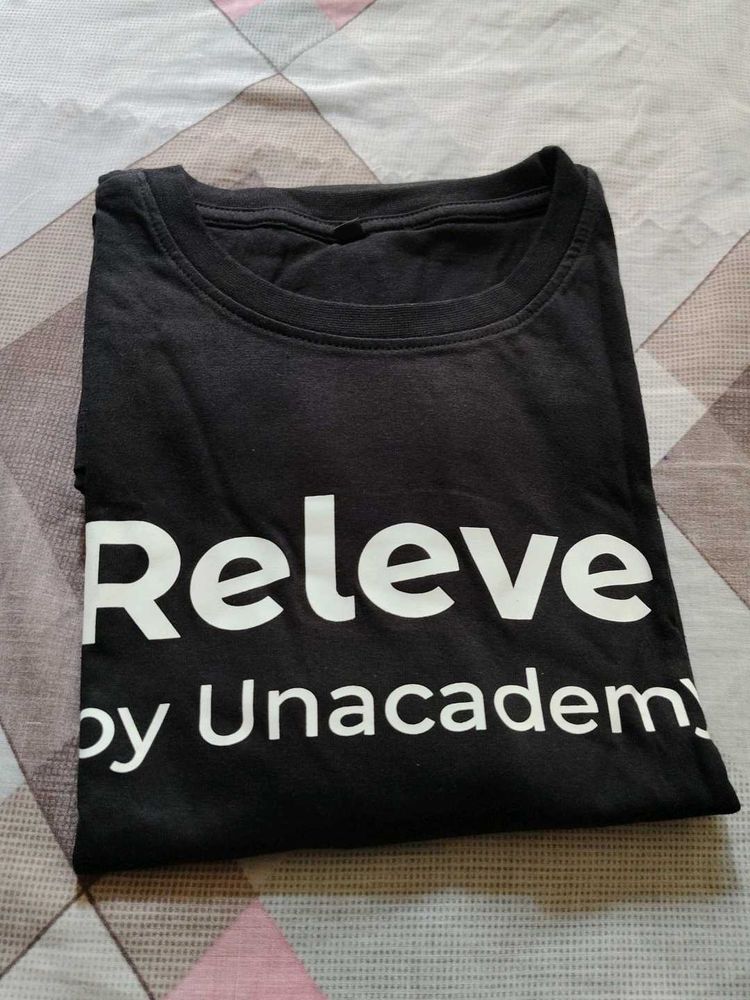 Black Tshirt