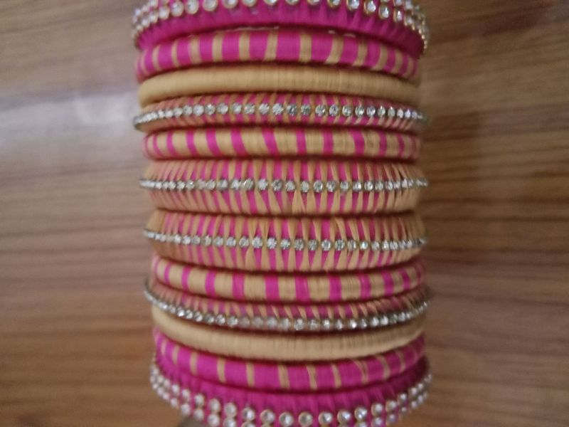 Pink with golden thread bangle
