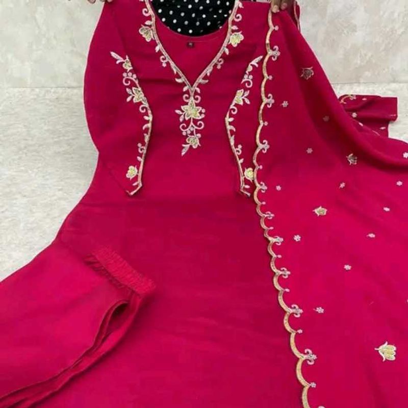 Elegant Pink Embroidered Kurta Set