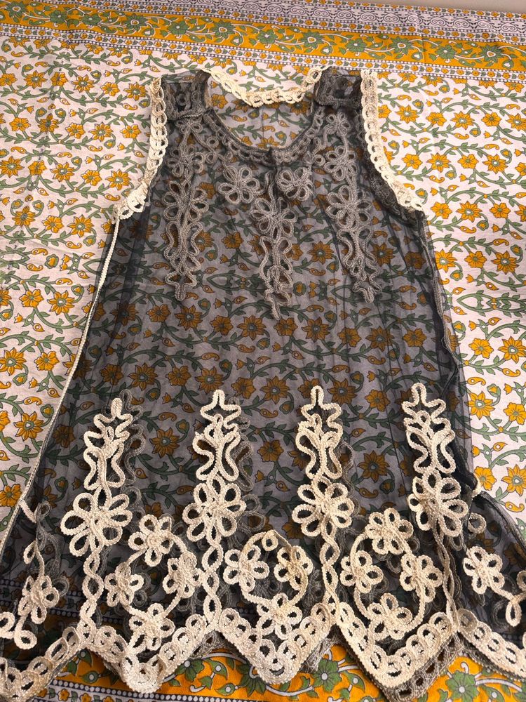 Floral Crochet Top Size M