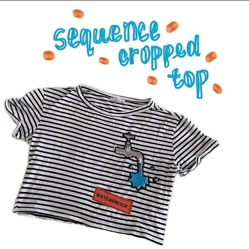 Striped Graphic Cropped Tee