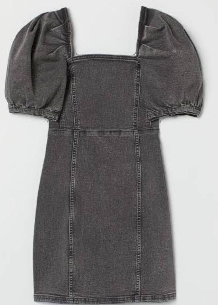 Puffed Sleeves Dress