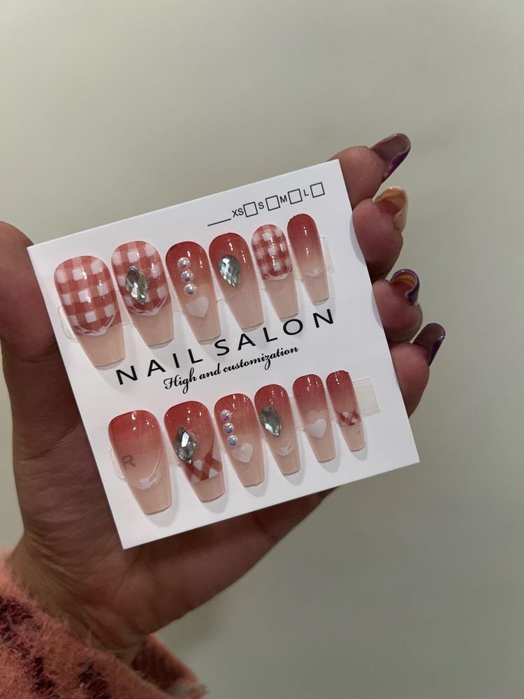 Press-On Nail Set