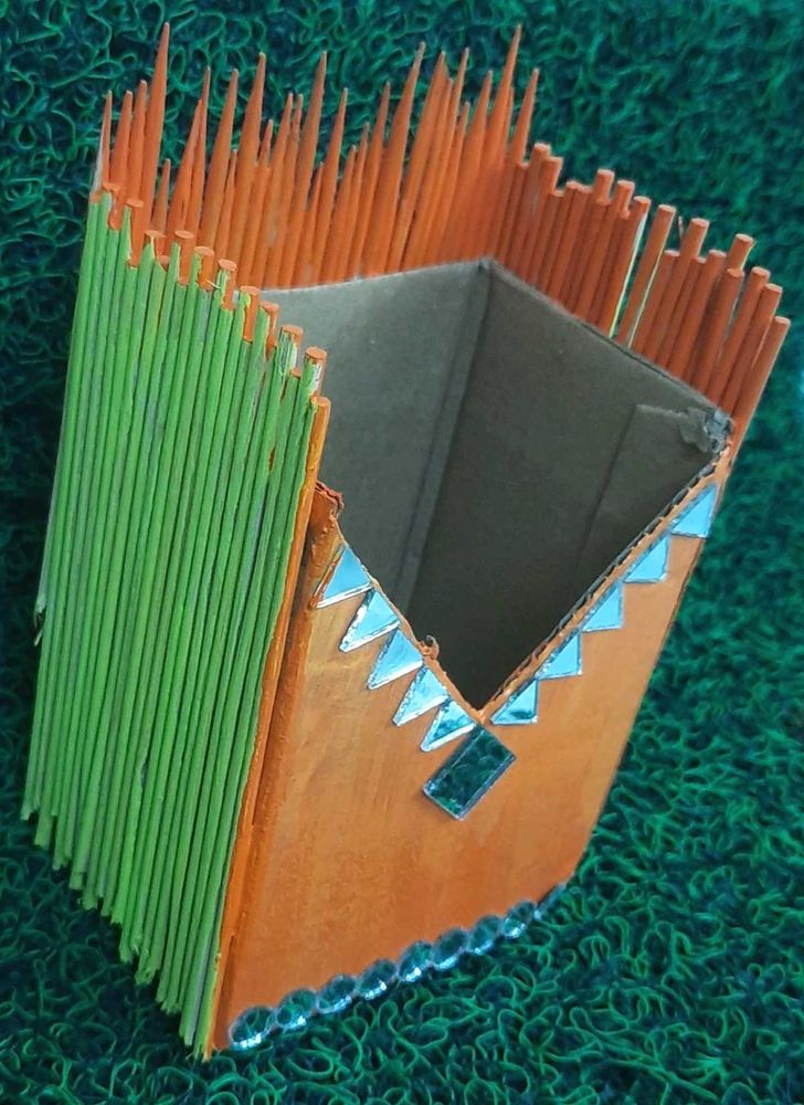 Handmade Pen Stand