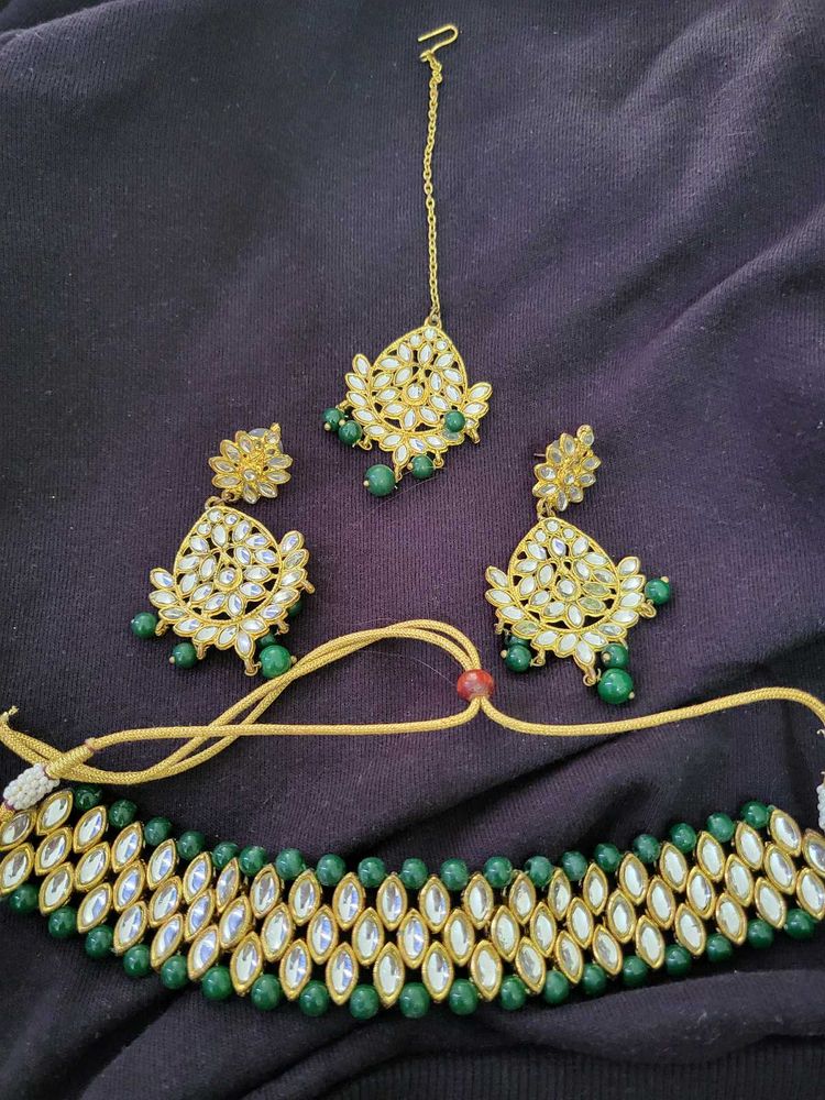 Green Necklace Set