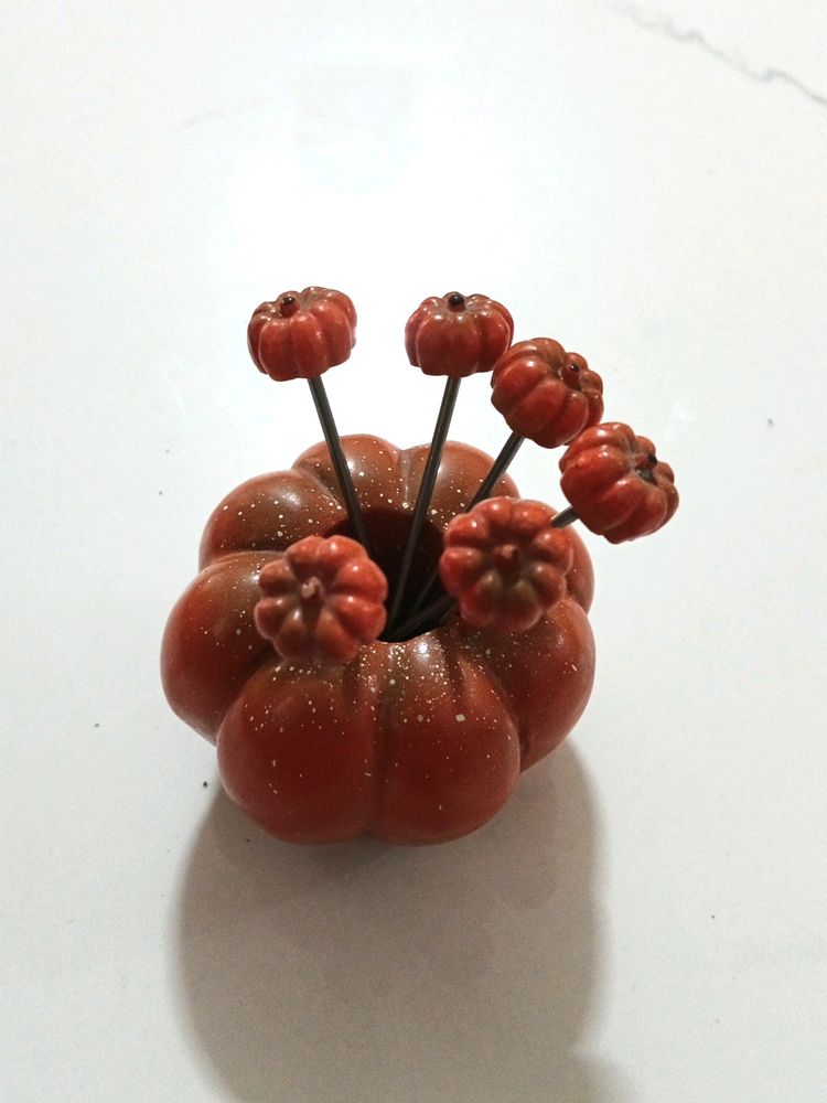 Ceramic Pumpkin With 6 Pick St