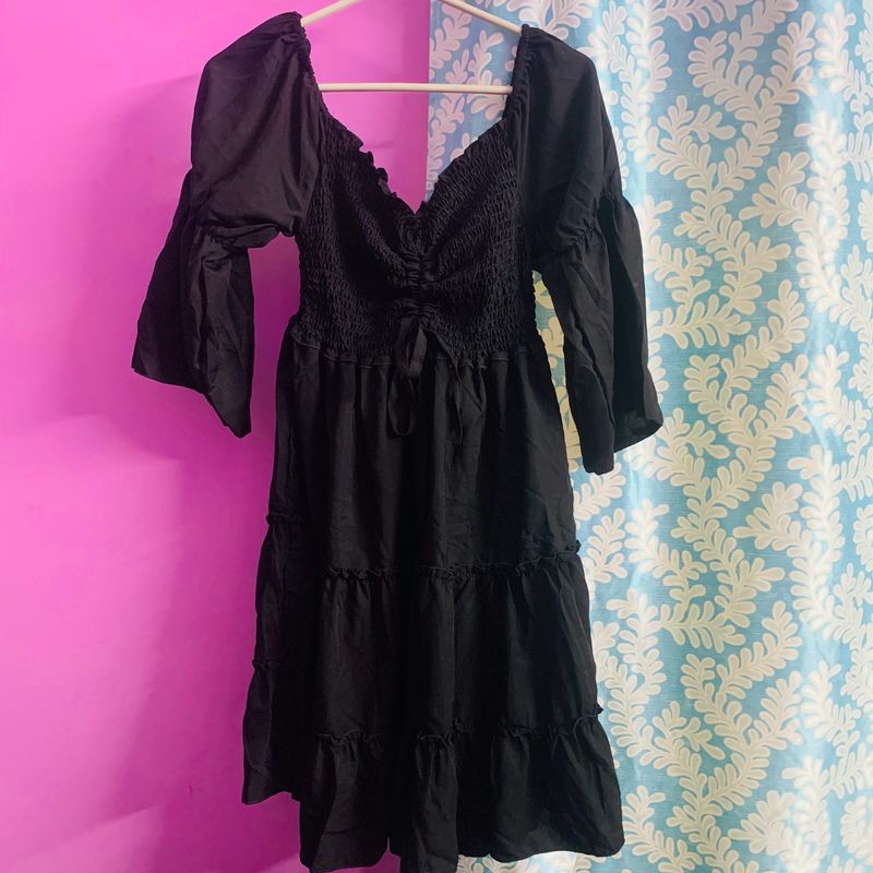Black Cute Dress With Flare