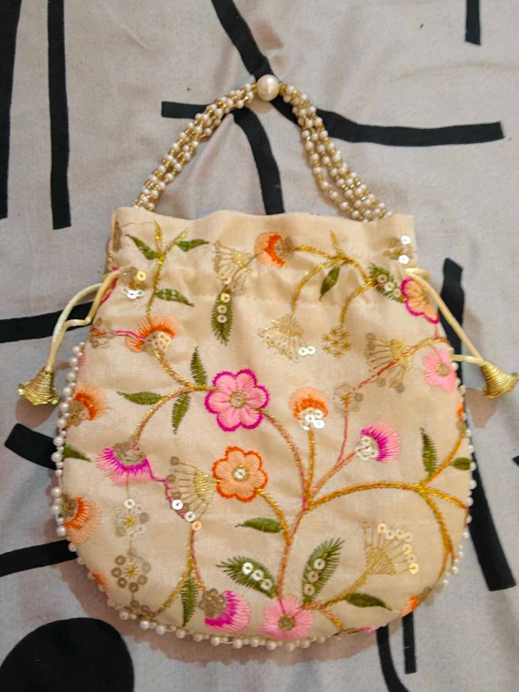 Embroidered Potli Pouch
