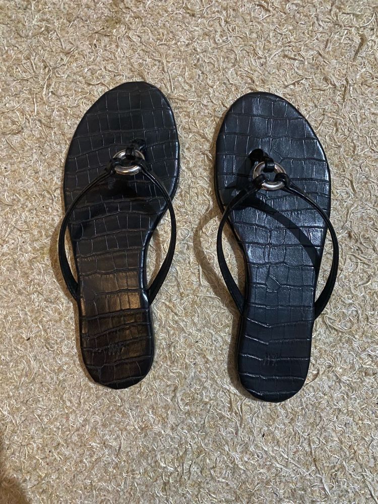 H&amp;M sandals Urgent Sale!! Fixed Rate