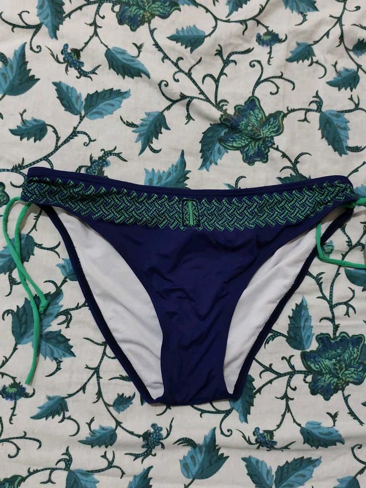 Navy &amp; Green Swim Bottom