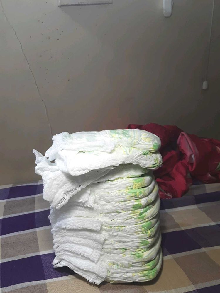 Baby Diapers - Extra Care total 17